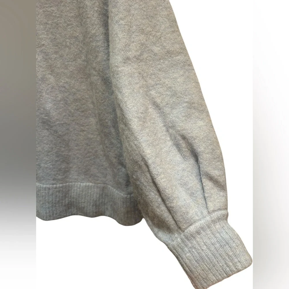 Aritzia/The Group Babaton Adichie Oversized Turtleneck Sweater - Picture 9 of 11
